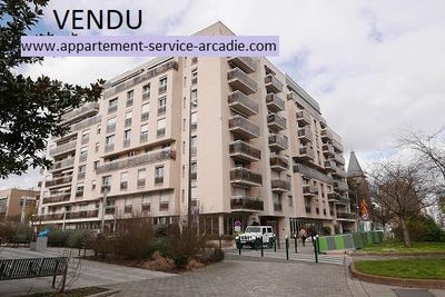 /international/fr/suresnes-ile-de-france-310100284935/