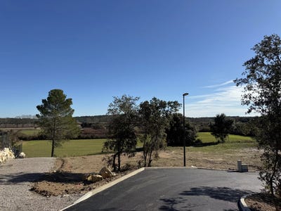 /international/fr/saint-bauzille-de-montmel-languedoc-roussillon-310105106366/