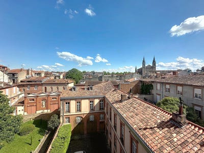 /international/fr/toulouse-midi-pyrenees-310101175467/?lang=en