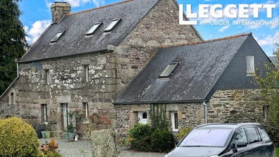 /international/fr/kergrist-moelou-brittany-310104002028/