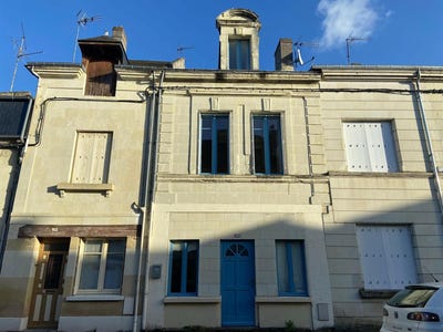 /international/fr/chinon-centre-val-de-loire-310100741694/?lang=zh-tw