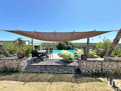 /international/fr/uzes-languedoc-roussillon-310100991683/?lang=zh-cn