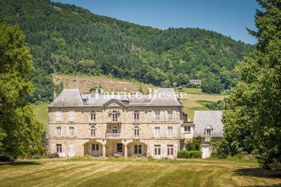 /international/fr/ydes-auvergne-310101251674/