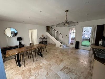 /international/fr/capestang-languedoc-roussillon-310101377650/?lang=id