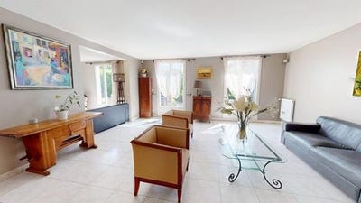 /international/fr/yerres-ile-de-france-310099847844/