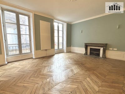 /international/fr/clermont-ferrand-auvergne-310098710056/?lang=pt