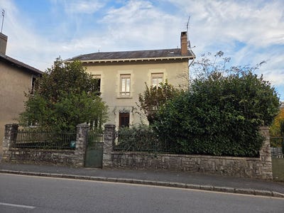 /international/fr/saint-leonard-de-noblat-limousin-310108317831/
