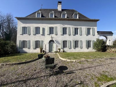 /international/fr/sauveterre-de-bearn-aquitaine-310106053860/