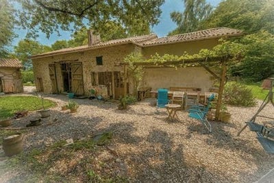 /international/fr/saulgond-charente-310104960627/