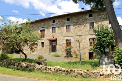 /international/fr/saint-bonnet-le-chastel-auvergne-310100492103/