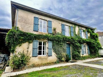 /international/fr/saint-bonnet-de-bellac-limousin-120094571810/
