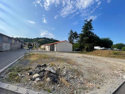 /international/fr/saint-marcellin-provence-alpes-cote-d-azur-120095319766/