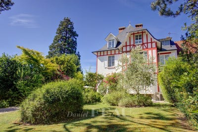 /international/fr/saint-cloud-ile-de-france-310109222848/?lang=de