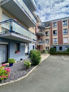 /international/fr/doullens-picardie-310101382912/?lang=en