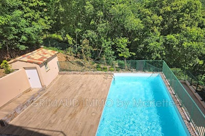 /international/fr/grimaud-provence-alpes-cote-d-azur-310107949601/