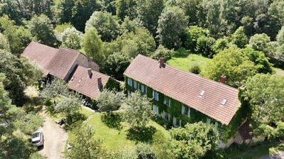 /international/fr/mouron-sur-yonne-burgundy-310100578618/?lang=zh-cn