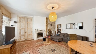 /international/fr/loupian-languedoc-roussillon-310107970666/