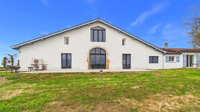 /international/fr/peyrehorade-aquitaine-310107599163/