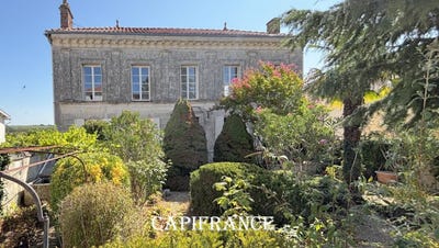 /international/fr/port-d-envaux-charente-310119449846/