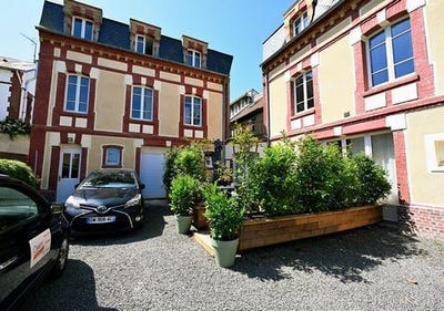 /international/fr/villers-sur-mer-la-basse-normandie-310100498602/?lang=en