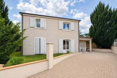 /international/fr/clermont-ferrand-auvergne-310108088136/