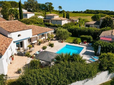 /international/fr/entre-vignes-languedoc-roussillon-310120075808/