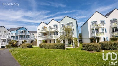 /international/fr/courseulles-sur-mer-upper-normandy-310098579624/