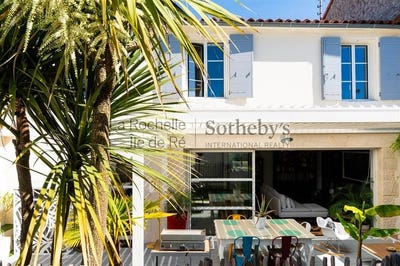 /international/fr/la-rochelle-franche-comte-310108329397/