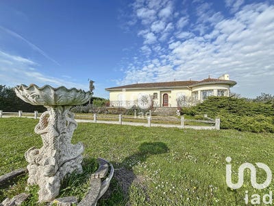 /international/fr/saint-seurin-de-cadourne-aquitaine-310097947173/