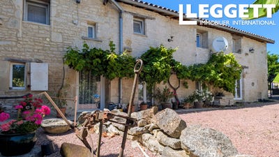 /international/fr/salles-de-villefagnan-charente-310100233844/