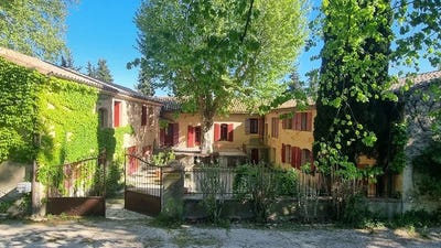 /international/fr/orange-hh-15621403-orange-provence-alpes-cote-d-azur-310100956904/