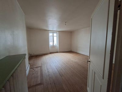 /international/fr/11-rue-de-la-republique-gueugnon-burgundy-310120101538/