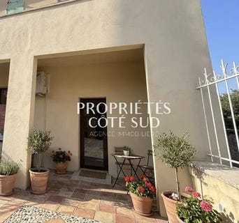 /international/fr/saint-victor-la-coste-languedoc-roussillon-310108943570/