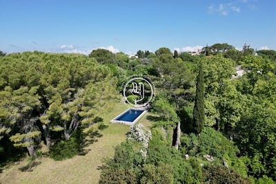 /international/fr/uzes-languedoc-roussillon-310100990020/?lang=zh-cn