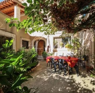 /international/fr/saint-remy-de-provence-provence-alpes-cote-d-azur-310099111136/