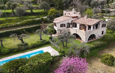 /international/fr/le-broc-hh-15365560-le-broc-provence-alpes-cote-d-azur-310100957032/