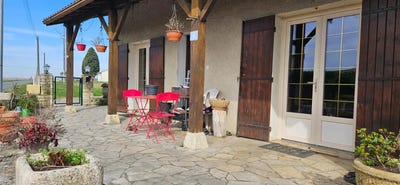 /international/fr/razac-de-saussignac-aquitaine-310099784416/