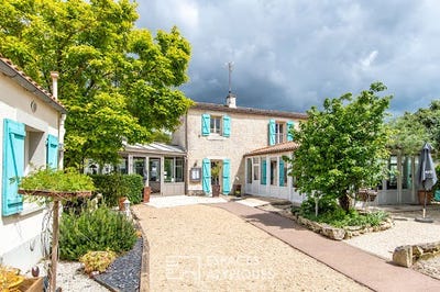 /international/fr/lucon-pays-de-la-loire-310120074246/