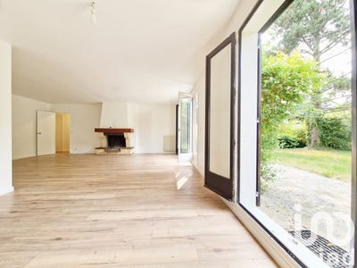 /international/fr/buc-ile-de-france-310100104404/