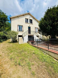 /international/fr/joigny-burgundy-310107969467/