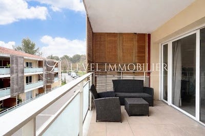 /international/fr/rousset-provence-alpes-cote-d-azur-310107090445/
