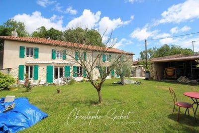 /international/fr/villefollet-charente-310108136903/