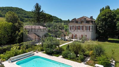 /international/fr/montcuq-midi-pyrenees-310105996871/