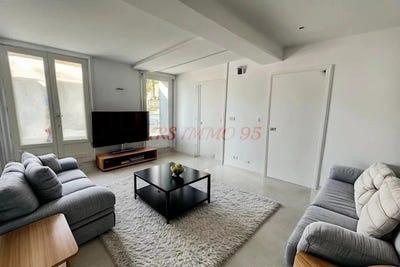 /international/fr/saint-martin-du-tertre-burgundy-310099657456/