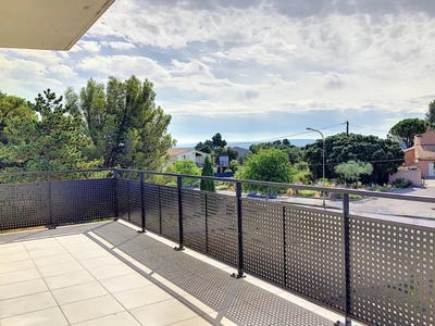 /international/fr/villeneuve-les-avignon-languedoc-roussillon-310101019156/