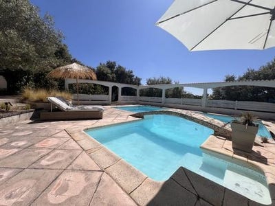 /international/fr/junas-languedoc-roussillon-310101391395/?lang=pt