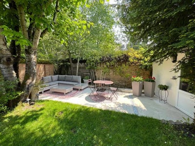 /international/fr/montfort-l-amaury-ile-de-france-310107474346/