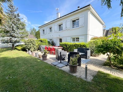 /international/fr/saint-cyr-sur-loire-centre-val-de-loire-310099618627/?lang=zh-tw