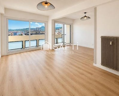 /international/fr/clermont-ferrand-auvergne-310108565801/