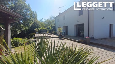 /international/fr/saint-seurin-sur-l-isle-aquitaine-310097565955/